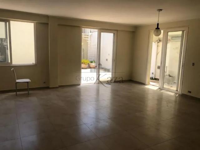Casa Sobrado Jardim da Gloria 4 Dormitórios 343m²