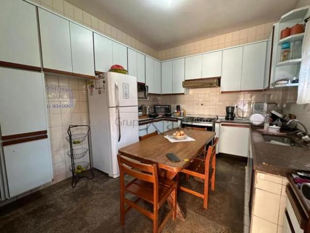 Casa Sobrado Jardim das Indústrias 5 Dormitórios 403m²