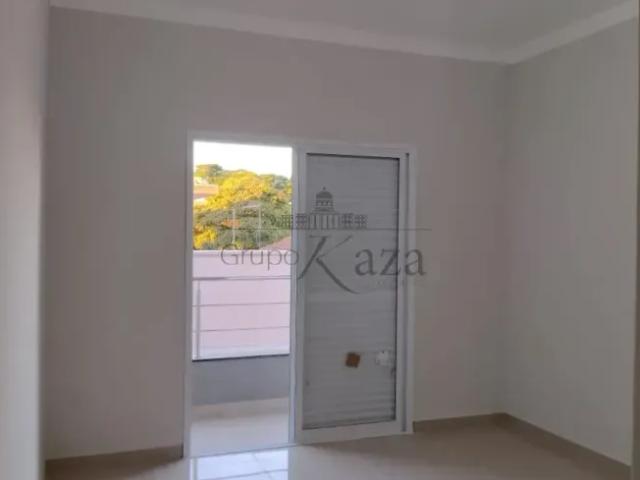 Casa Sobrado Jardim das Indústrias 3 Dormitórios 160m²