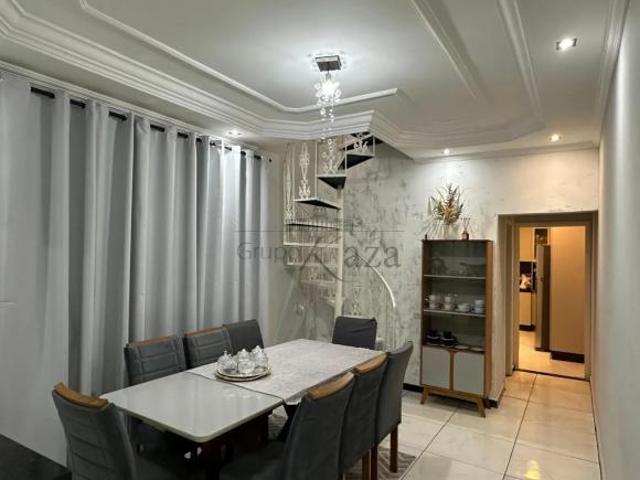 Casa Sobrado Jardim Pararangaba 3 Dormitórios 140m² * Estuda Permuta