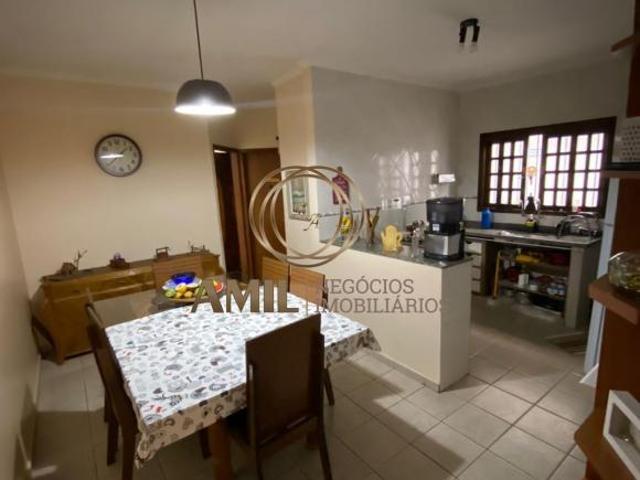 RA Amil vende Casa Sobrado, 5 dormitórios sendo 1 suíte, Jardim Portugal, com Edícula, 140m², São Jo