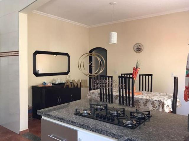 Casa Sobrado / Jardim Sul / 3 Dormitórios 1 c/ Sacada / Churrasqueira / 200m² São José dos Campos