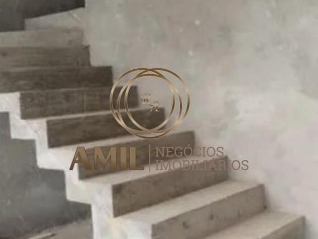 Casa Sobrado/ Jardim Topázio/ 02 dormitórios / 140m²/ São José dos Campos