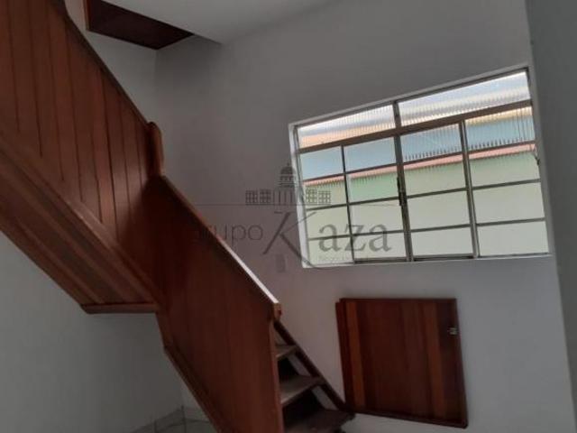 Casa Sobrado Jardim Valparaiba 4 Dormitórios 162m²