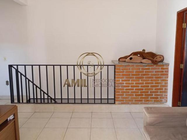 Casa Sobrado no Jardim Pararangaba São José dos Campos: 3 Quartos, 4 Vagas, Churrasqueira Imperd