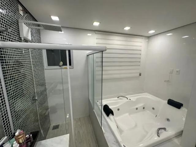 Casa Sobrado no Santa Rosa 900m² 7 Suítes Sd. 3 Master Espaço Gourmet e Porão C/ 2 Peças Cuiabá MT