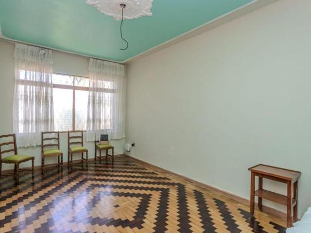 Casa sobrado no Partenon com 5 dormitórios e 4 vagas