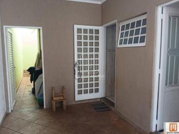 Casa sobrado na rua 2 dormitórios