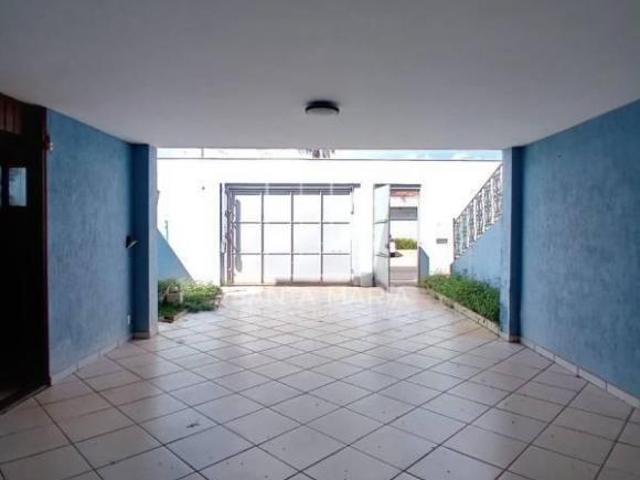 Casa sobrado na rua 3 dormitórios/suite, cozinha planejada