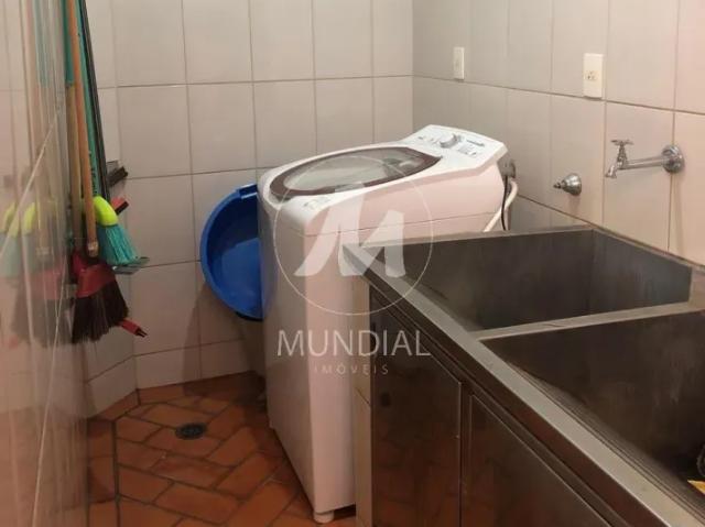 Casa sobrado na rua 3 dormitórios/suite, cozinha planejada, portaria 24 horas