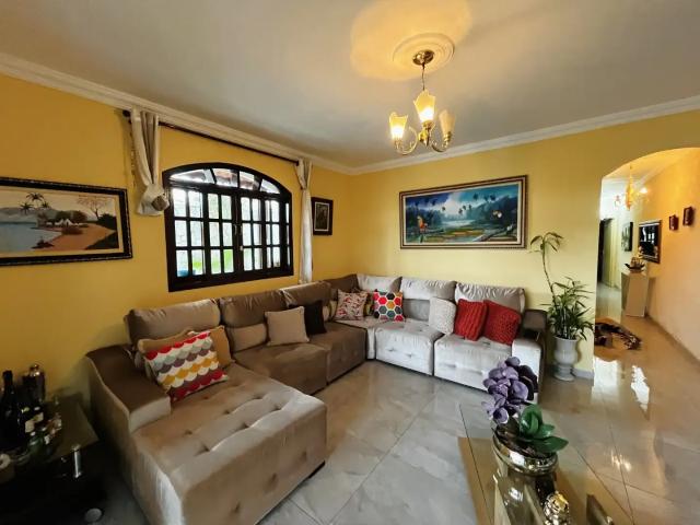 Casa / Sobrado para Venda em Taboão da Serra/SP Arraial Paulista 4 Quartos