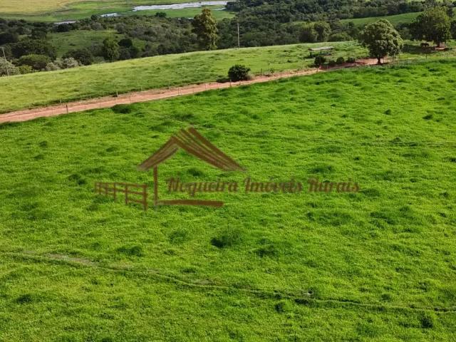 Casa / Sobrado para Venda em Taguaí/SP Área Rural de Taguaí