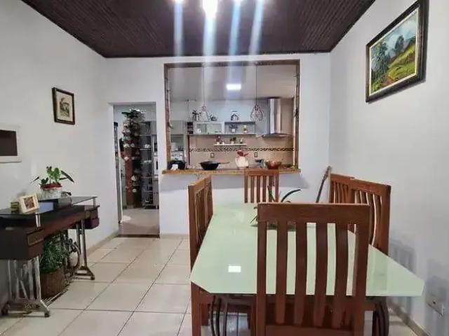 Casa / Sobrado para Venda em Taguatinga/DF Taguatinga Norte 5 Quartos