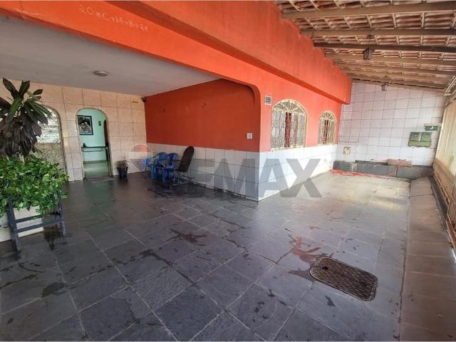 Casa / Sobrado para Venda em Taguatinga/DF Taguatinga Norte 2 Quartos