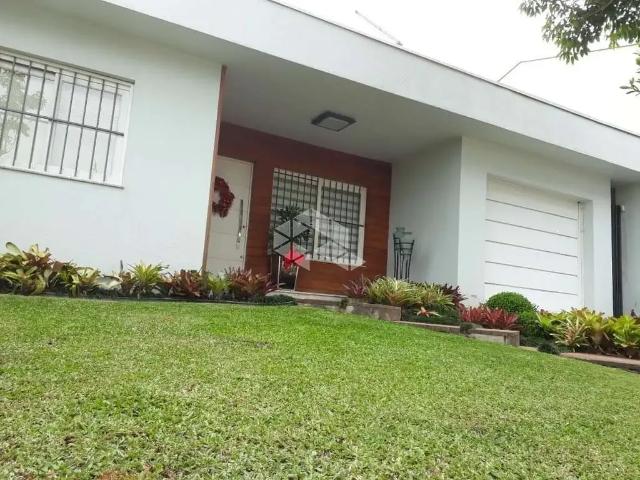 Casa / Sobrado para Venda em Taquara/RS Centro 4 Quartos