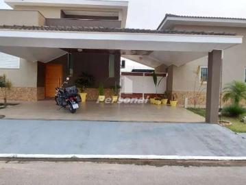 Casa / Sobrado para Venda em Taubaté/SP Chácara Flórida 4 Quartos