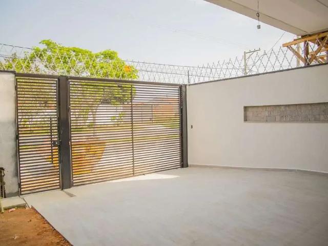 Casa / Sobrado para Venda em Taubaté/SP Piracangaguá Chácara Flórida 3 Quartos