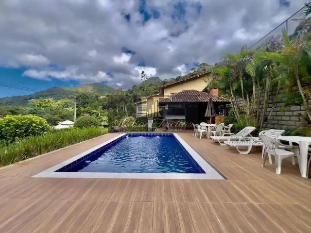 Casa / Sobrado para Venda em Teresópolis/RJ Agriões 4 Quartos