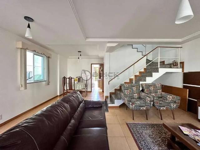 Casa / Sobrado para Venda em Teresópolis/RJ Agriões 4 Quartos