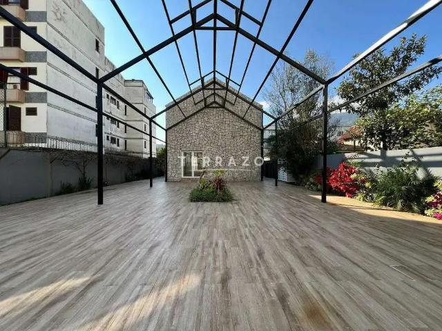 Casa / Sobrado para Venda em Teresópolis/RJ Alto 6 Quartos