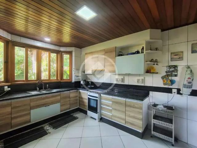 Casa / Sobrado para Venda em Teresópolis/RJ Araras 6 Quartos