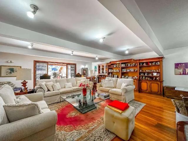 Casa / Sobrado para Venda em Teresópolis/RJ Araras 10 Quartos