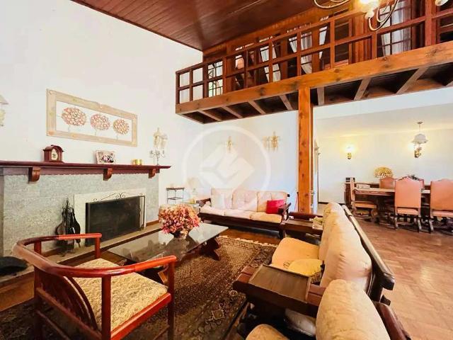 Casa / Sobrado para Venda em Teresópolis/RJ Barra do Imbuí 5 Quartos