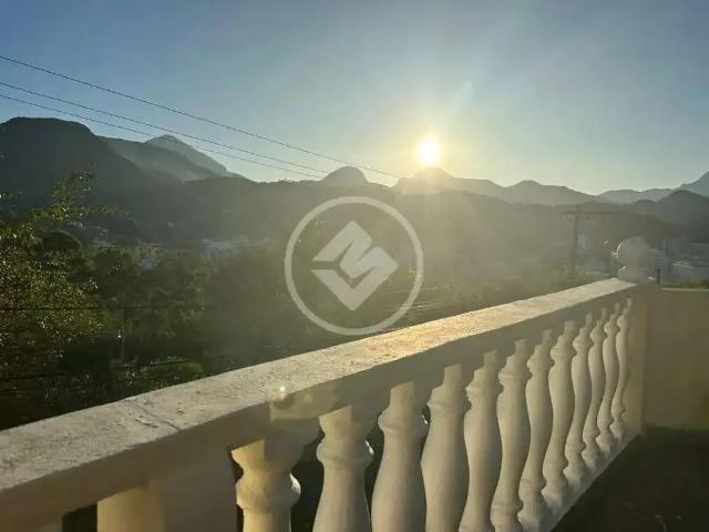 Casa / Sobrado para Venda em Teresópolis/RJ Fazendinha 4 Quartos