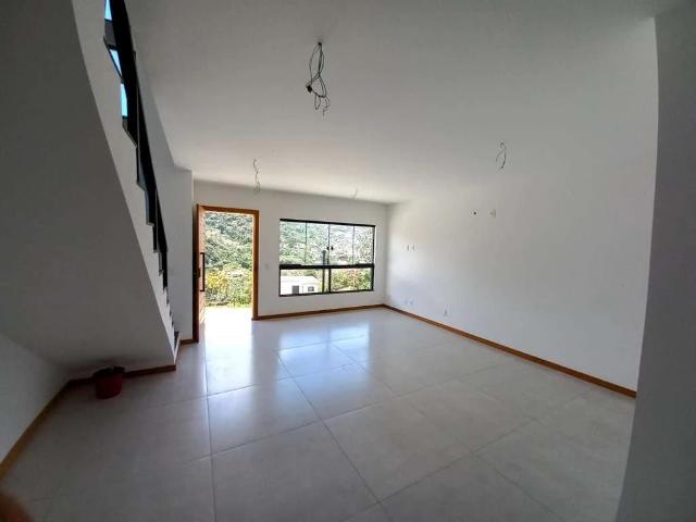 Casa / Sobrado para Venda em Teresópolis/RJ Golfe 3 Quartos
