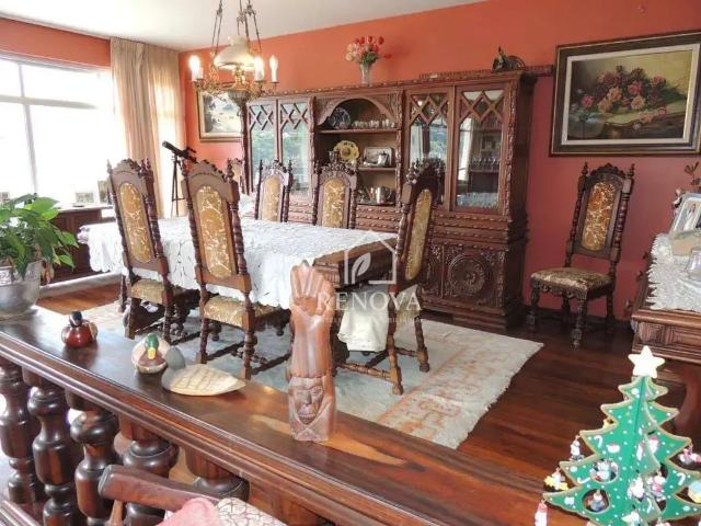 Casa / Sobrado para Venda em Teresópolis/RJ Golfe 4 Quartos