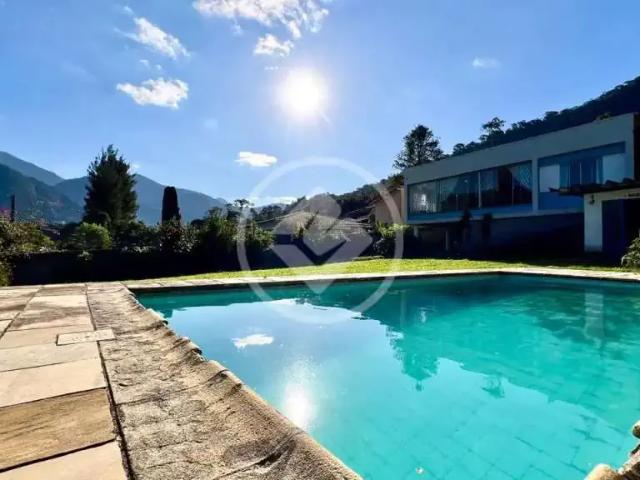 Casa / Sobrado para Venda em Teresópolis/RJ Granja Comary 4 Quartos