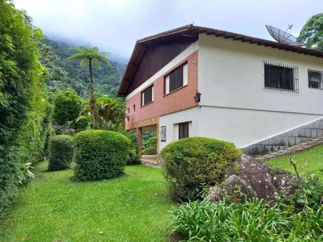 Casa / Sobrado para Venda em Teresópolis/RJ Granja Guarani 6 Quartos