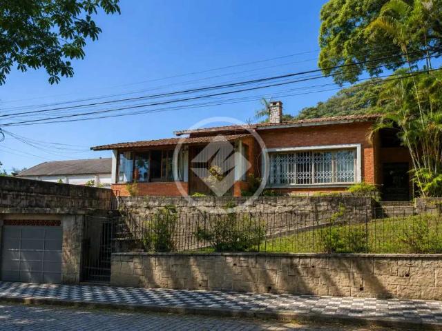 Casa / Sobrado para Venda em Teresópolis/RJ Iucas 4 Quartos