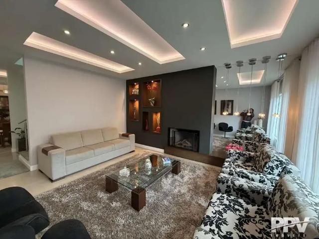 Casa / Sobrado para Venda em Teresópolis/RJ Pimenteiras 4 Quartos