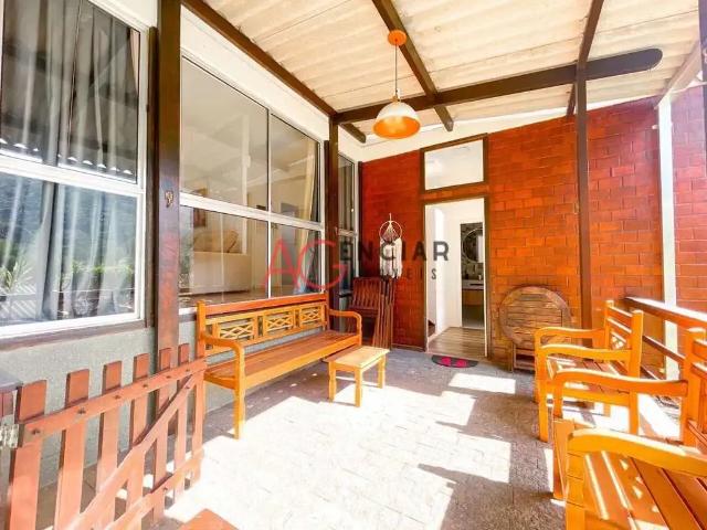 Casa / Sobrado para Venda em Teresópolis/RJ Posse 3 Quartos