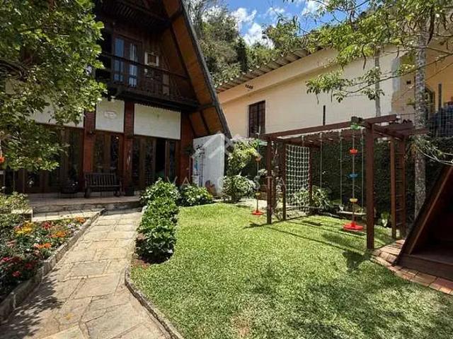 Casa / Sobrado para Venda em Teresópolis/RJ Posse 5 Quartos