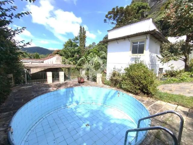 Casa / Sobrado para Venda em Teresópolis/RJ Soberbo 4 Quartos