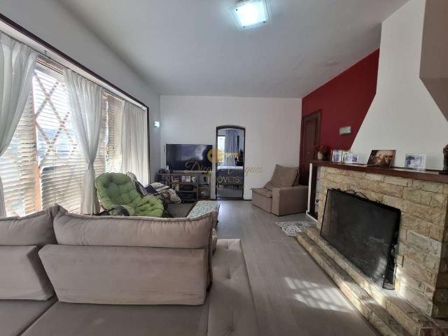 Casa / Sobrado para Venda em Teresópolis/RJ Várzea 4 Quartos