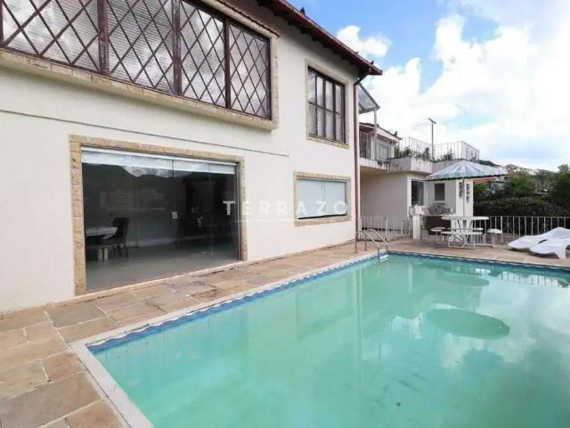 Casa / Sobrado para Venda em Teresópolis/RJ Várzea 3 Quartos