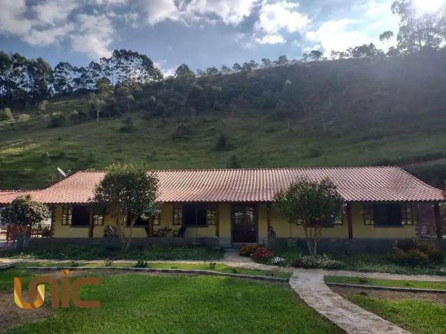 Casa / Sobrado para Venda em Teresópolis/RJ Vieira 4 Quartos