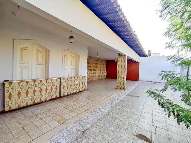 Casa / Sobrado para Venda em Teresina/PI Centro Sul 4 Quartos
