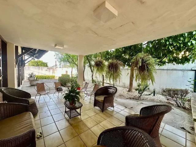 Casa / Sobrado para Venda em Teresina/PI Cristo Rei 5 Quartos