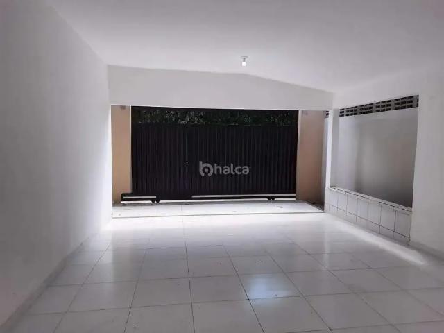 Casa / Sobrado para Venda em Teresina/PI Dirceu 4 Quartos