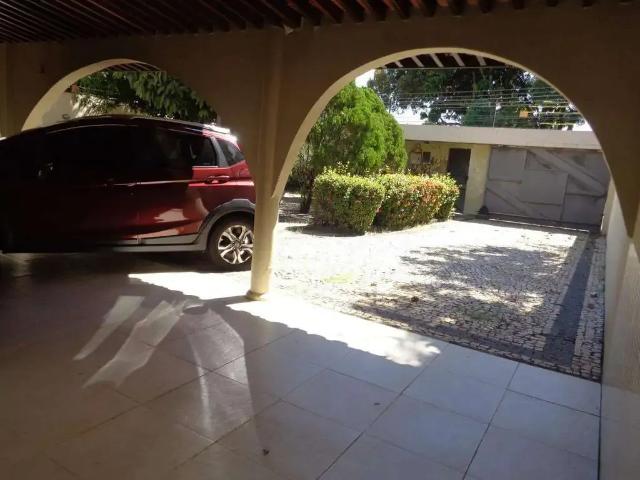 Casa / Sobrado para Venda em Teresina/PI Ininga 4 Quartos
