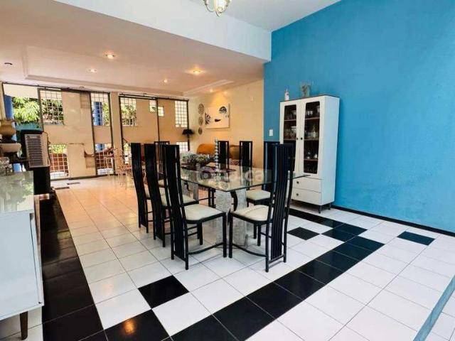 Casa / Sobrado para Venda em Teresina/PI Ininga 6 Quartos