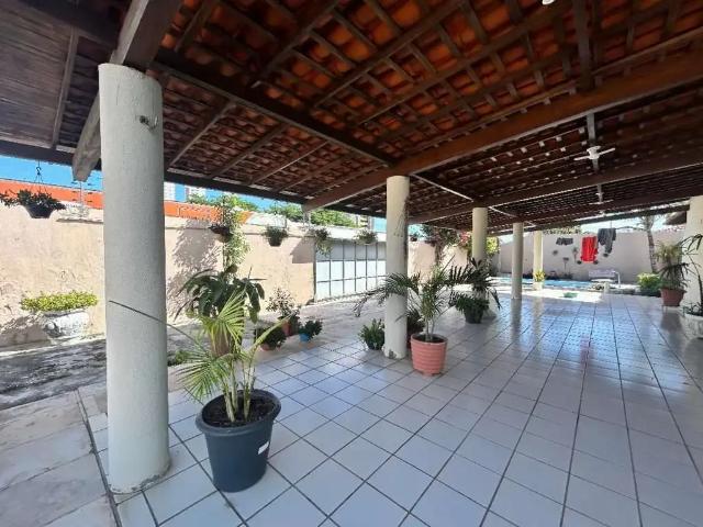 Casa / Sobrado para Venda em Teresina/PI Jóquei 4 Quartos