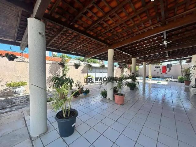 Casa / Sobrado para Venda em Teresina/PI Jóquei 4 Quartos