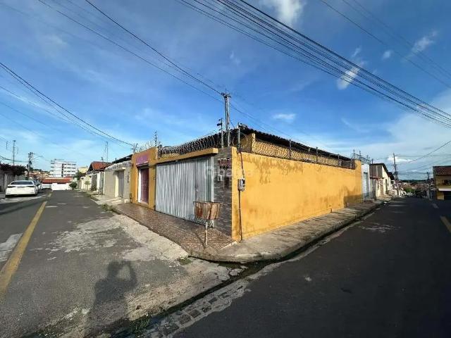 Casa / Sobrado para Venda em Teresina/PI Parque Piauí 4 Quartos