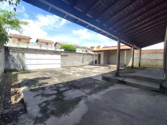 Casa / Sobrado para Venda em Teresina/PI Piçarreira 5 Quartos