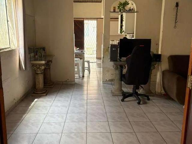 Casa / Sobrado para Venda em Teresina/PI Saci 4 Quartos